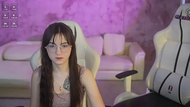 Magnetic Mia  online show from 8, 3, 2026