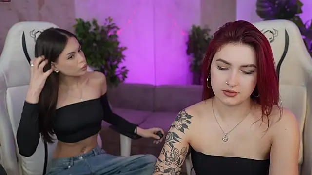 Magnetic Mia  online show from 4, 3, 2025