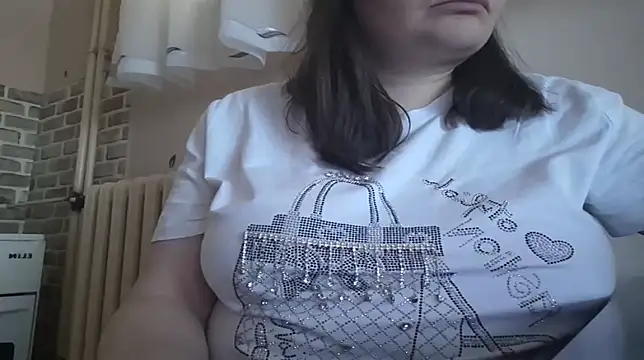 AalinnaK online show from 6, 3, 2025