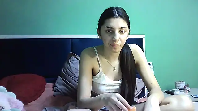 Ahotkittyxxx online show from 6, 1, 2025