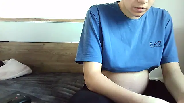 Ahotkittyxxx online show from 15, 12, 2025