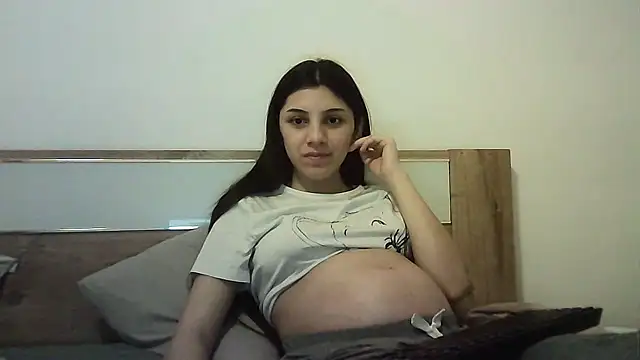 Ahotkittyxxx online show from 5, 11, 2025