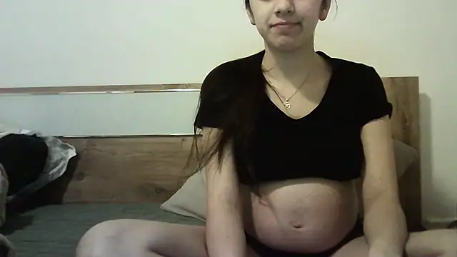 Ahotkittyxxx online show from 9, 11, 2025