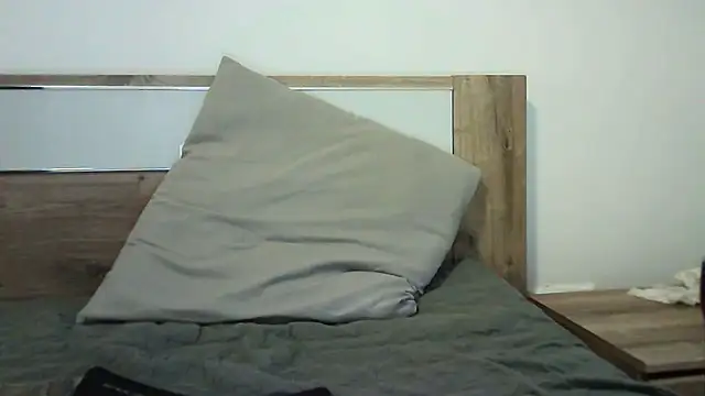 Ahotkittyxxx online show from 13, 11, 2025