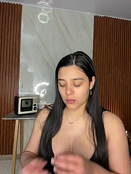 Snapshot of floriamANDjazmin chatting on 2, 7, 2026 floriamANDjazmin online show from 2, 7, 2026
