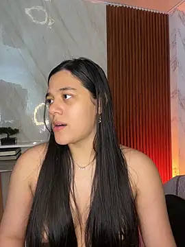 Snapshot of floriamANDjazmin chatting on 5, 5, 2026 floriamANDjazmin online show from 5, 5, 2026