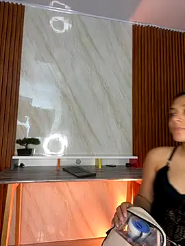 floriamANDjazmin online show from 8, 11, 2025