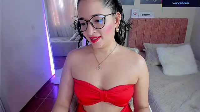 SamanthaBeltran online show from 19, 9, 2025