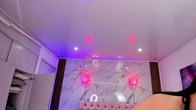 AuroraDiaz online show from 17, 12, 2025