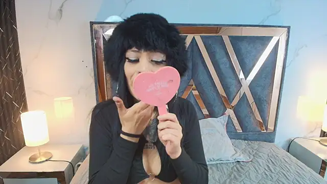 AuroraDiaz online show from 13, 4, 2026