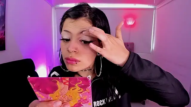 AuroraDiaz online show from 23, 9, 2025