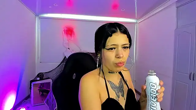 AuroraDiaz online show from 28, 10, 2025