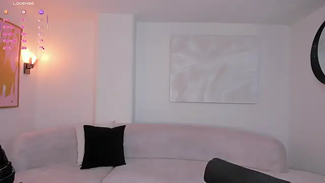 TaraLawrence online show from 14, 11, 2025