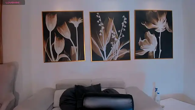 TaraLawrence online show from 5, 2, 2026