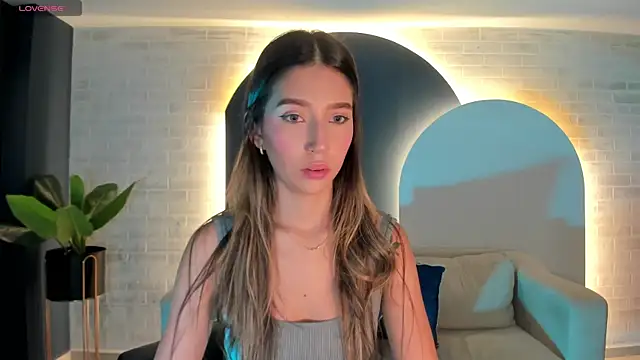 TaraLawrence online show from 15, 10, 2025