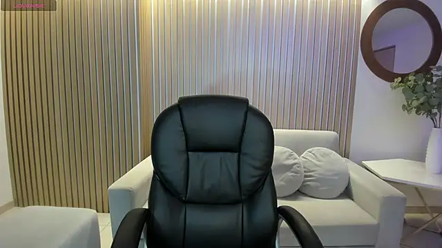 TaraLawrence online show from 28, 2, 2025