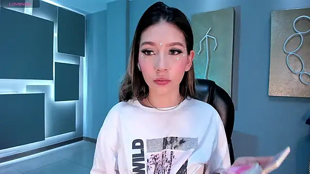 TaraLawrence online show from 1, 11, 2025