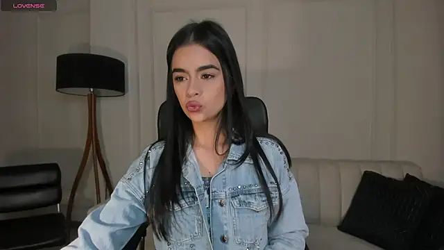 Snapshot of AlanaCraft chatting on 19, 10, 2025 AlanaCraft online show from 19, 10, 2025