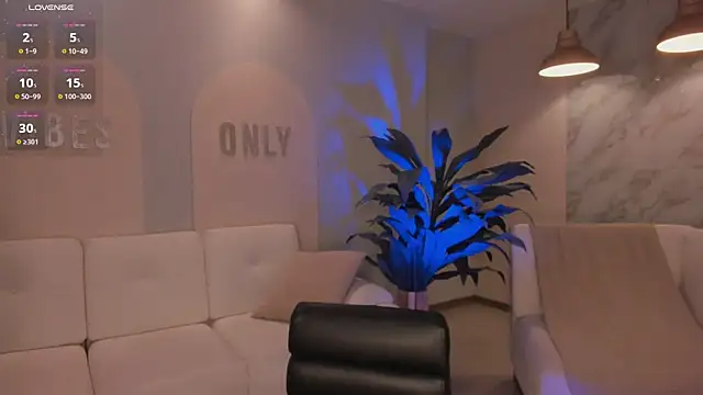 Snapshot of AlanaCraft chatting on 24, 9, 2025 AlanaCraft online show from 24, 9, 2025