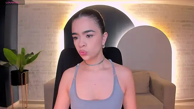 Snapshot of AlanaCraft chatting on 16, 10, 2025 AlanaCraft online show from 16, 10, 2025