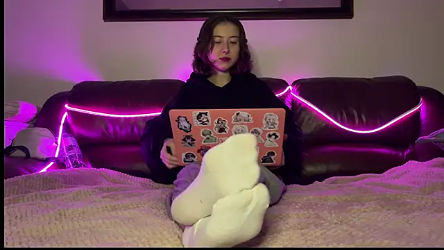 misswishh  online show from 15, 2, 2025