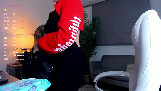 miss julietaa online show from 19, 3, 2025