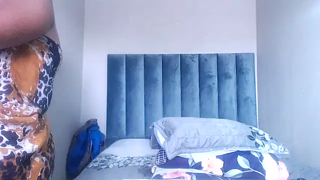 BustyWendyXXX47 online show from 14, 9, 2025