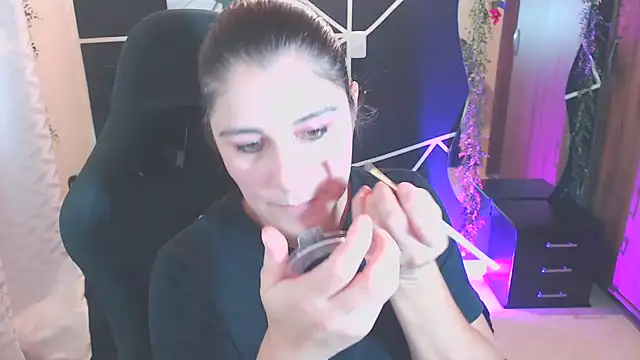 LUCY LI online show from 21, 4, 2026