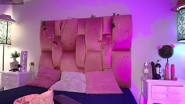 SweetBonniie online show from 27, 10, 2025