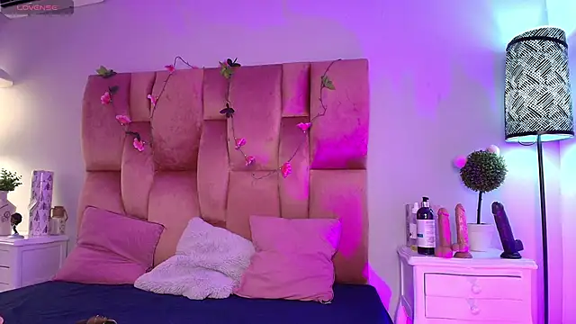 SweetBonniie online show from 6, 10, 2025