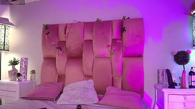 SweetBonniie online show from 24, 10, 2025