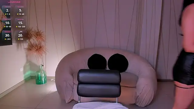 MaddisonLowe online show from 10, 9, 2025