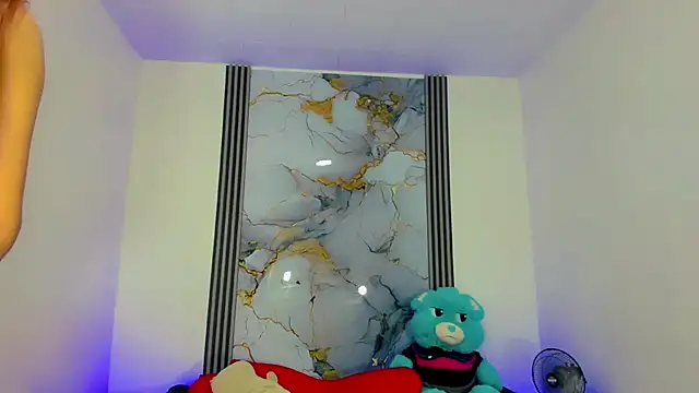 Hellen moons   online show from 12, 3, 2025