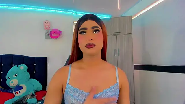 Hellen moons   online show from 10, 10, 2025