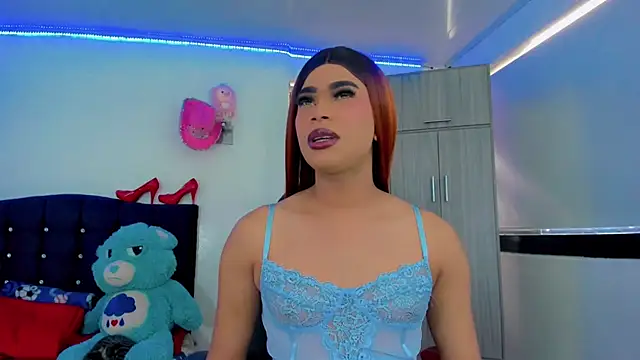 Hellen moons   online show from 25, 10, 2025