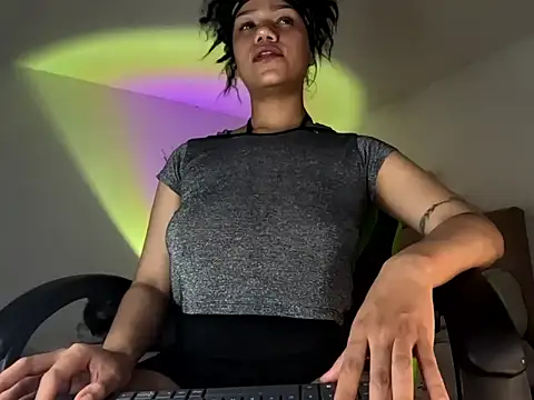 Snapshot of Ale_xandra chatting on 27, 9, 2025 Ale xandra online show from 27, 9, 2025