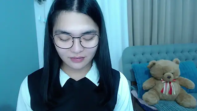 Snapshot of zhaviahale21 chatting on 15, 10, 2025 zhaviahale21 online show from 15, 10, 2025