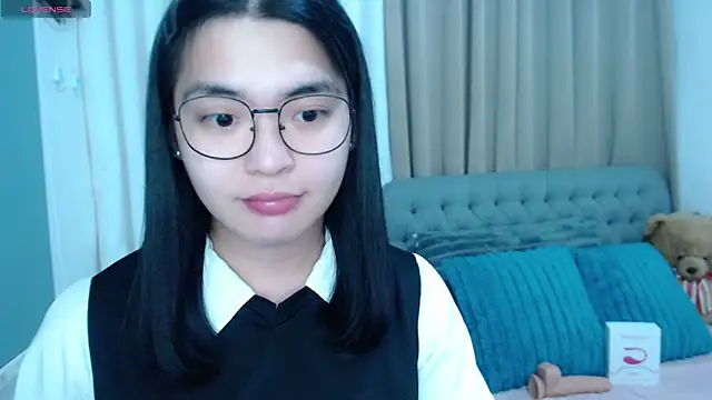 Snapshot of zhaviahale21 chatting on 6, 11, 2025 zhaviahale21 online show from 6, 11, 2025