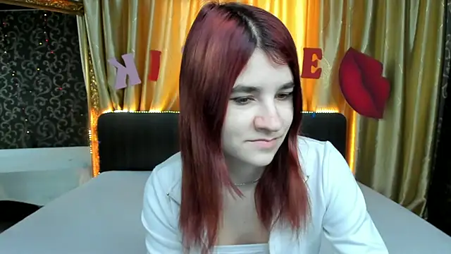  Polly Love  online show from 18, 2, 2025