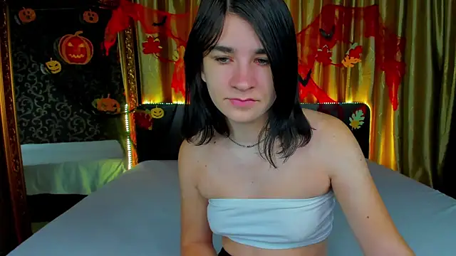  Polly Love  online show from 1, 11, 2025