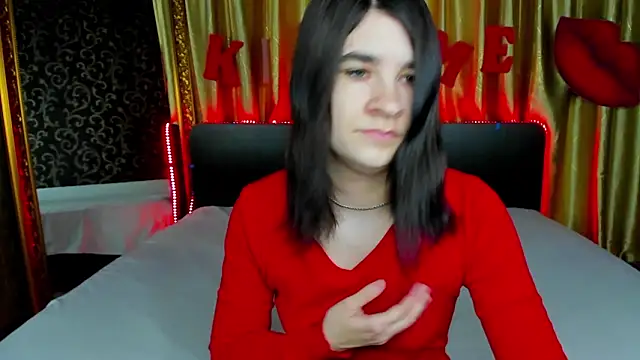  Polly Love  online show from 1, 3, 2026