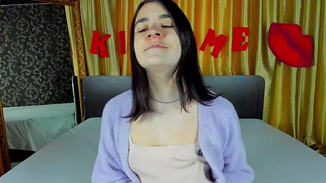  Polly Love  online show from 13, 2, 2026