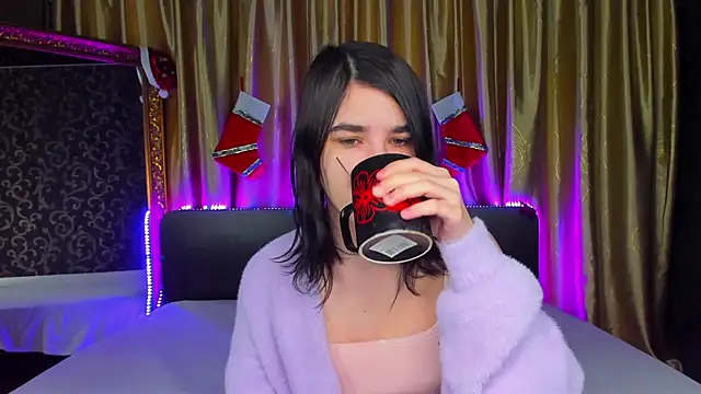  Polly Love  online show from 7, 1, 2026