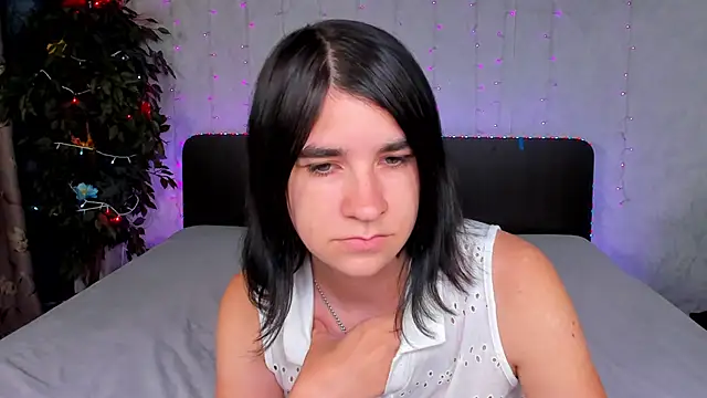  Polly Love  online show from 9, 9, 2025