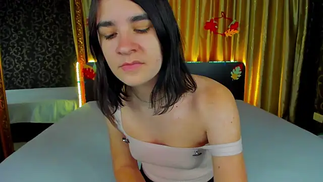  Polly Love  online show from 29, 10, 2025