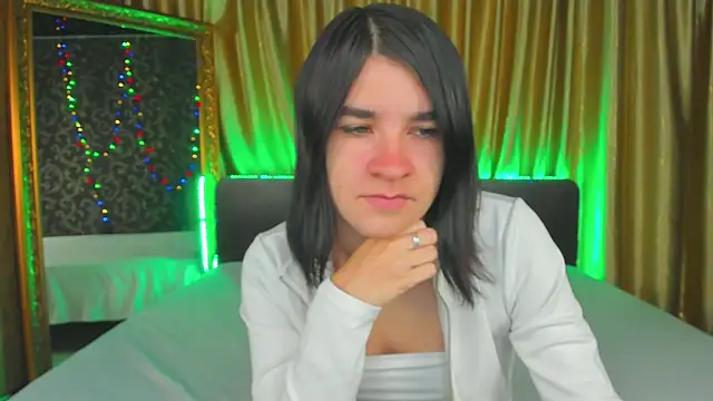  Polly Love  online show from 2, 10, 2025