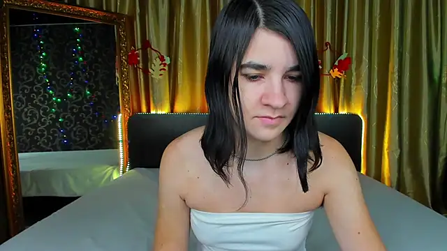  Polly Love  online show from 28, 11, 2025