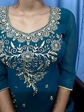 Aradhna cute online show from 1, 3, 2025