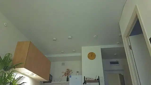 Lili Roze  online show from 30, 10, 2025