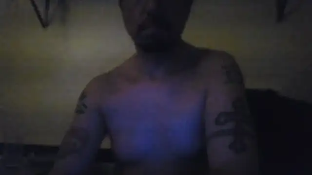 Snapshot of nakedtony81 chatting on 4, 6, 2026 nakedtony81 online show from 4, 6, 2026
